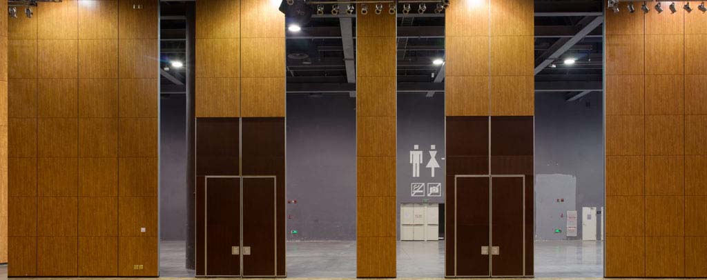 廣州保利世貿(mào)中心移動(dòng)隔斷展板
